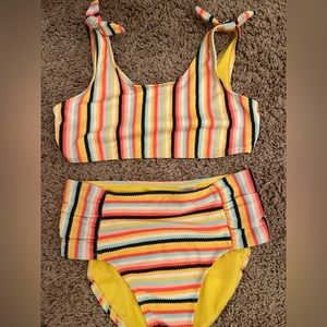 Stripped bikini💛